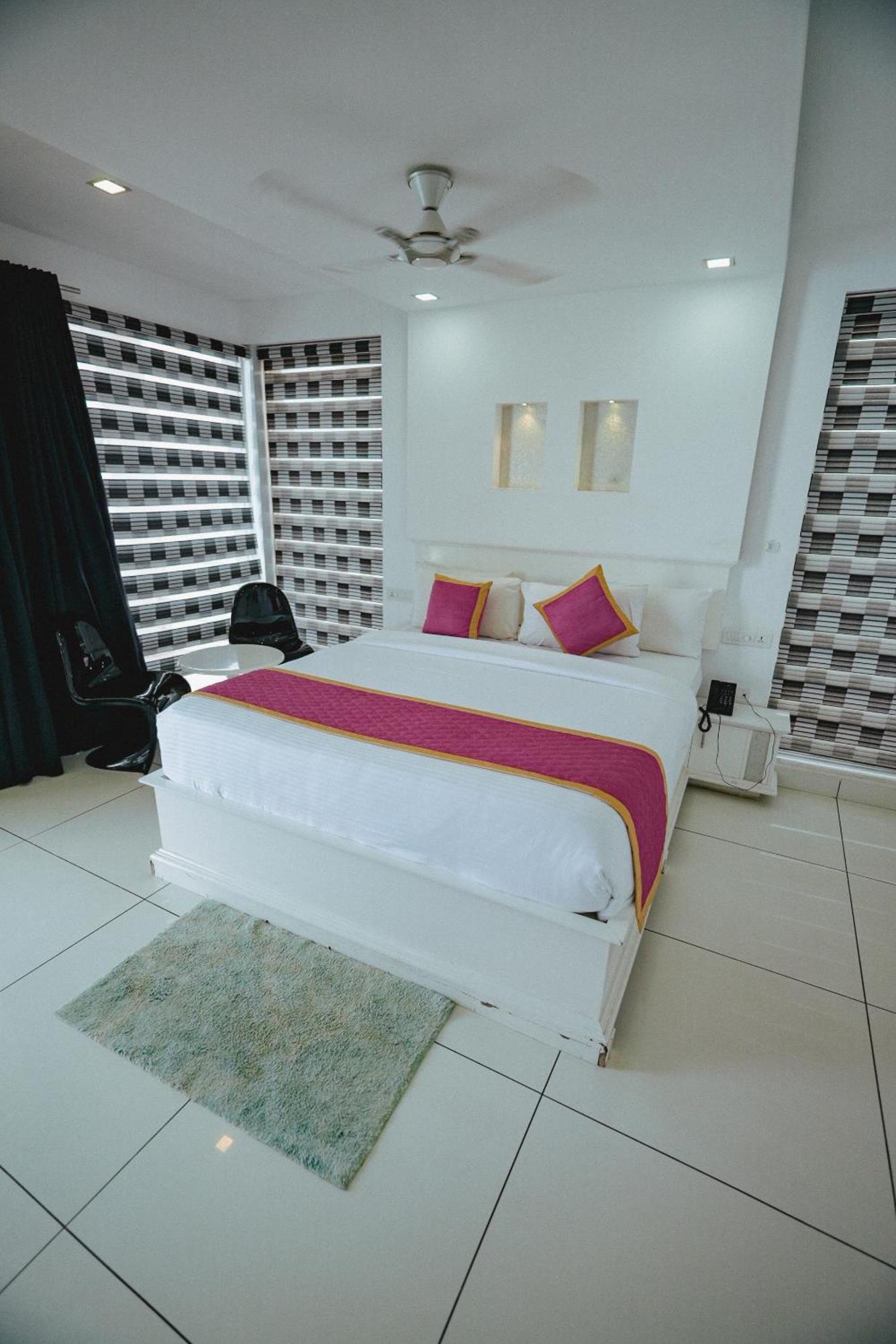 Clafouti Beach Resort - A Seafacing Resort Varkala Exterior photo